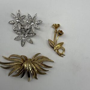 Vintage Lot Of 3 Flower Brooch’s CORO, LC & Unbranded